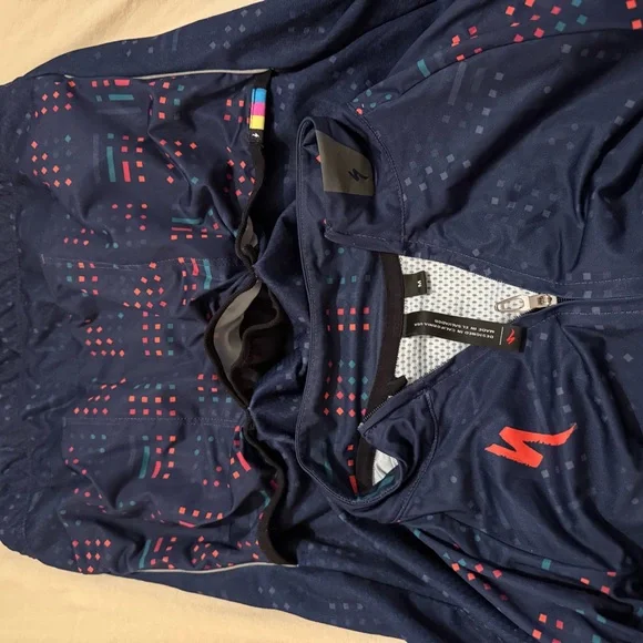 Specialized Jersey, Bib, & Vest Cycling Bundle - Picture 9 of 12